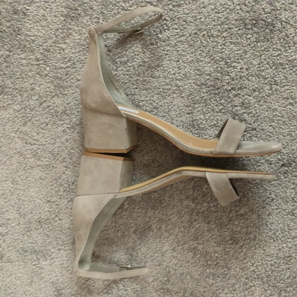 Size 10 Steve Madden Grey Suede Sandals - Picture 2 of 6